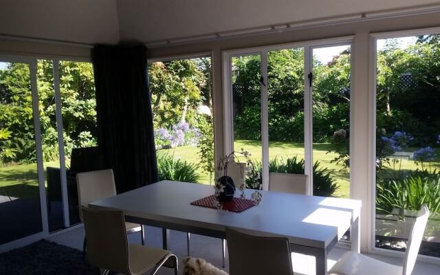 Berni's Boutique BnB Airport