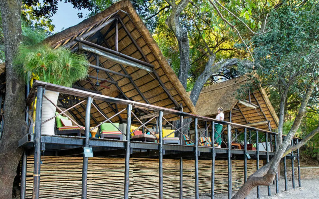 Ichingo Chobe River Lodge