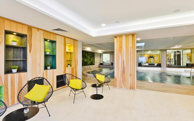 Napa Mermaid Hotel & Suites