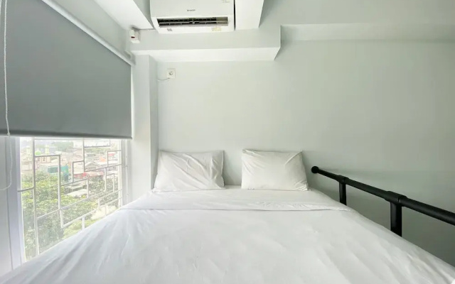 Simply Look Studio Room At Patraland Urbano Apartment
