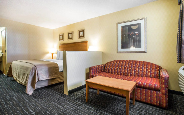 Hibiscus Inn & Suites