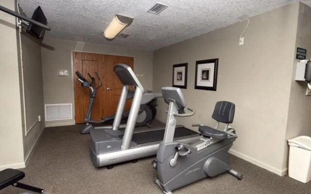 Colonnades 1202 - 3 Br condo