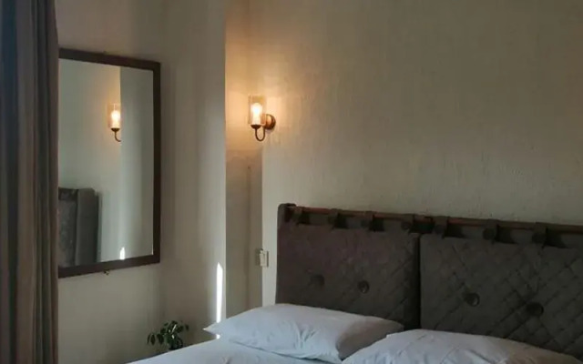 W. Antic Cafe Restaurant Butik Otel