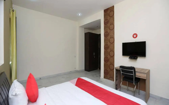Lakshmi Residency By OYO Rooms