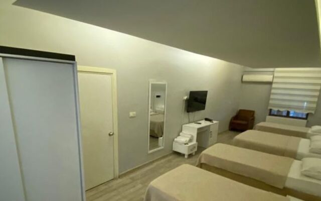 Grand 53 Hotel