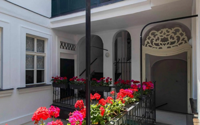 Royal Route Residence