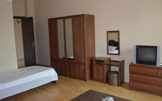Kral Hotel