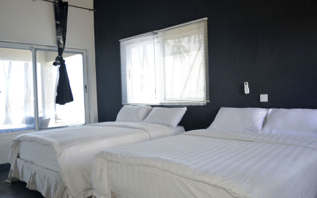 Blue Diamond Beach Resort