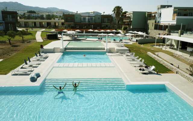 Gennadi Seaside Resort