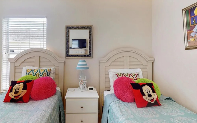 Anthea's Orange Tree Villa home
