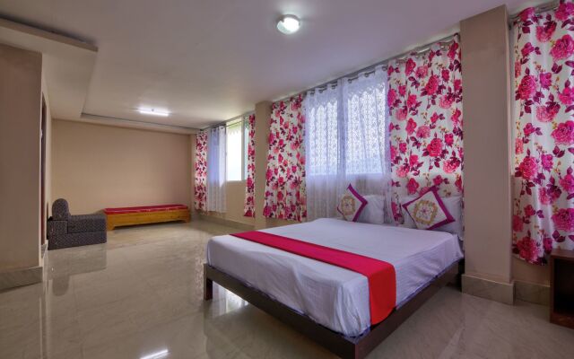 OYO 13466 Hotel Indrakil