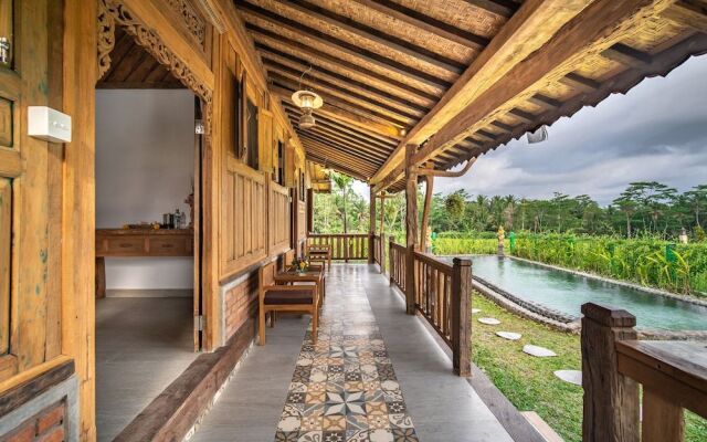 Nanang Antique Ubud Villa