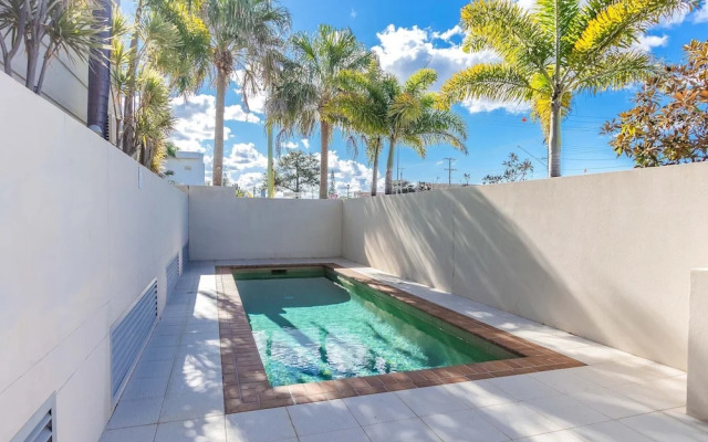 Mermaid Beach Luxury Penthouse