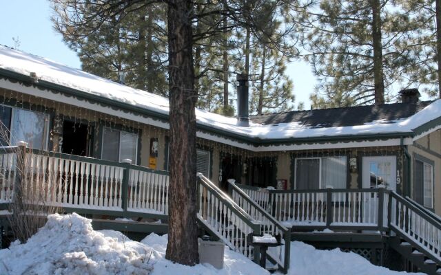 Rodeway Inn & Suites Fireside Lodge