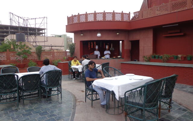 Oyo 11647 Hotel Metro