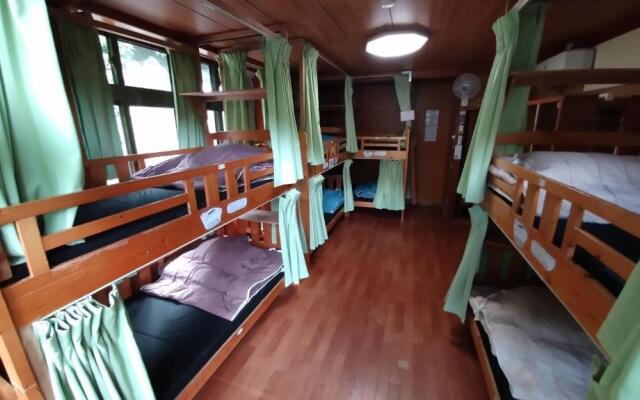 Kerama Backpackers