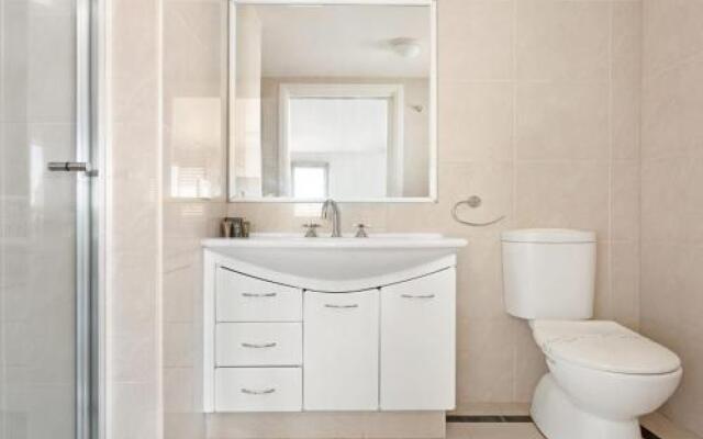 Le Point 702 - Luxury And Views!