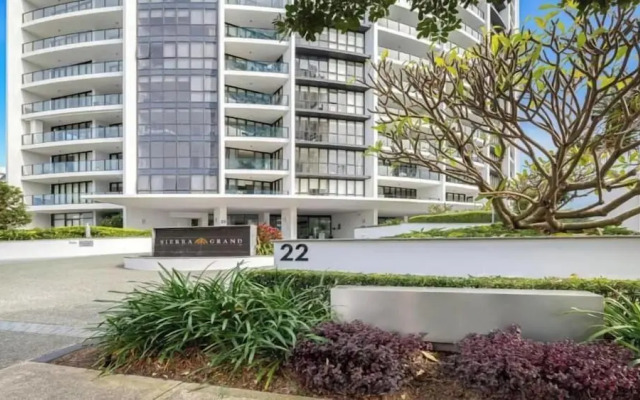 3BRM Broadbeach Skyline Nook