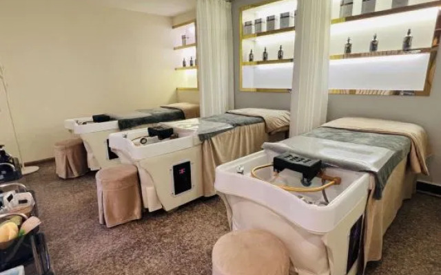 Xinyuan Hotel (Duyun Wanda Plaza)