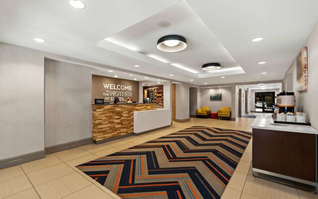 Hampton Inn & Suites Fort Belvoir Alexandria South
