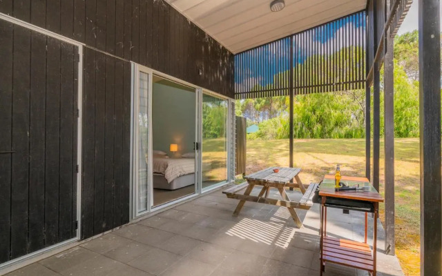 The Golden Hideaway - Matarangi Holiday Home