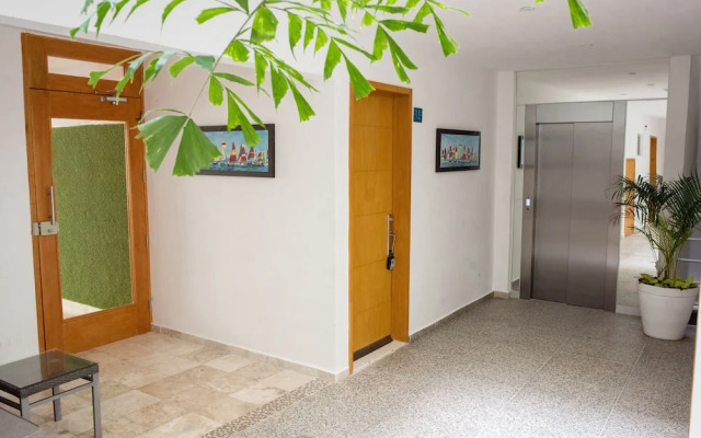 5th Coral Suite by Ixchel