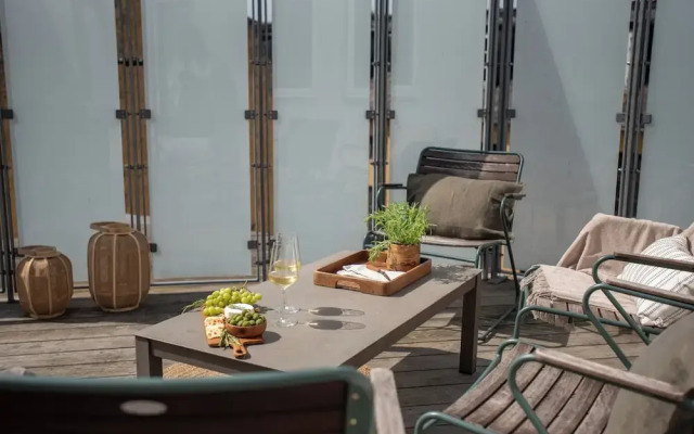 Sanders Leaves - 2bdr Apt With Shared Roof Terrace