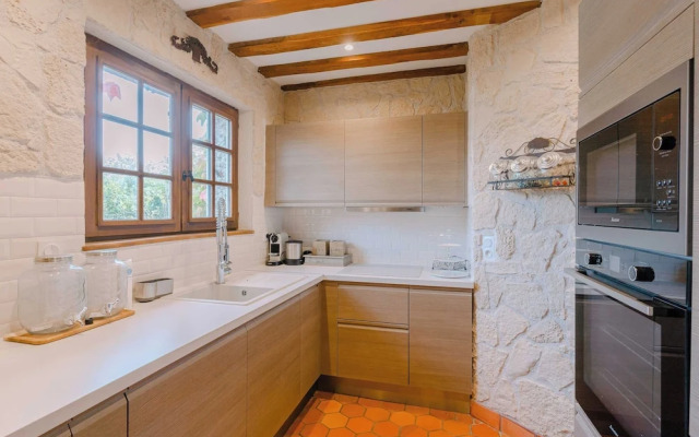 Norman House 160m2 With Pool at the Hippodrome