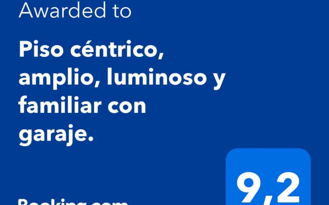 Piso céntrico, amplio, luminoso y familiar con garaje.