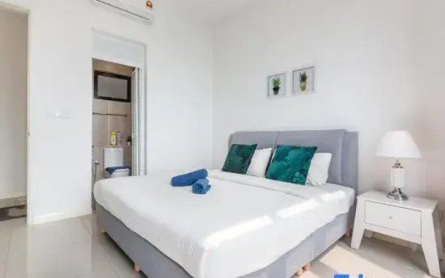 Legoland Fun- Hostahome Suites at D'Pristine Residence