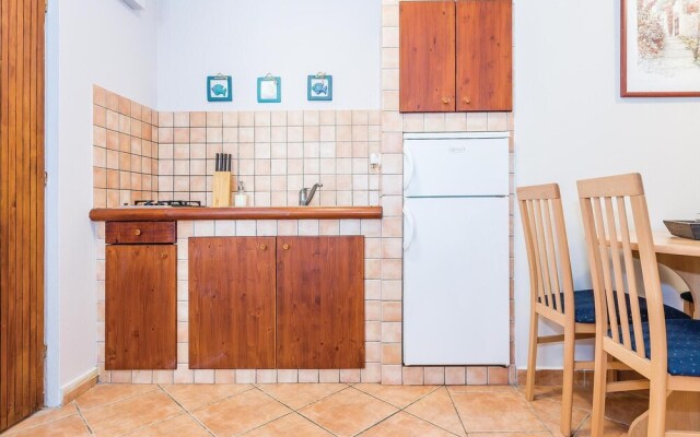 Awesome Apartment in Grebastica With 2 Bedrooms and Wifi