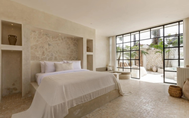 Luxe & Unique Honeymoon Bocami Suites-1 By Azure