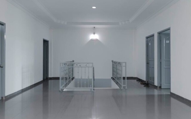 RedDoorz Plus near Batam City Square