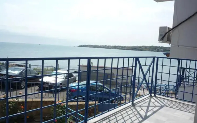Armi Apartment