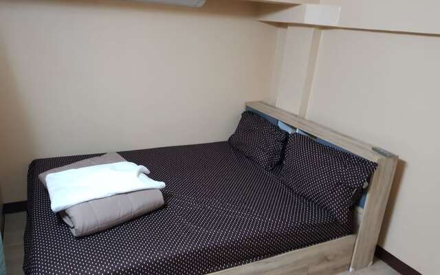 Everest Hostel