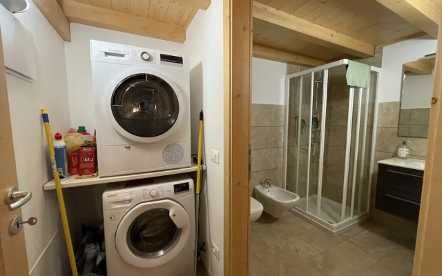 061 Bilocale Mansarda Carisolo