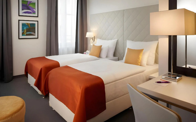 FortyPlusOne Hotel