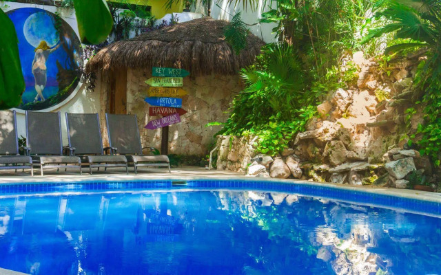 Luna Blue Hotel & Garden