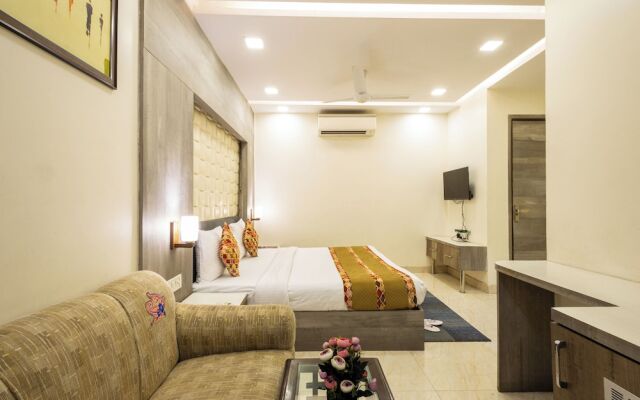 Hotel Red Castle 4 Star