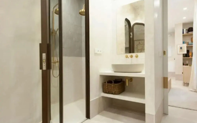 Elegant Neptuno-cortes Apartment for 2 People