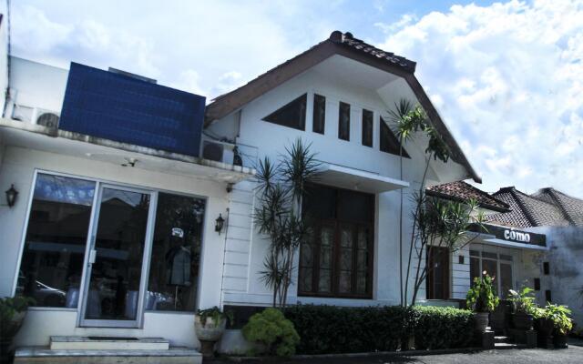 De' Tropis Family Guest House