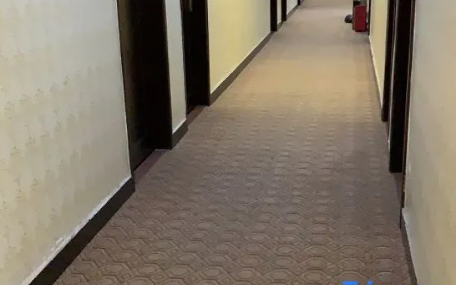 Xinfuhua Business Hotel