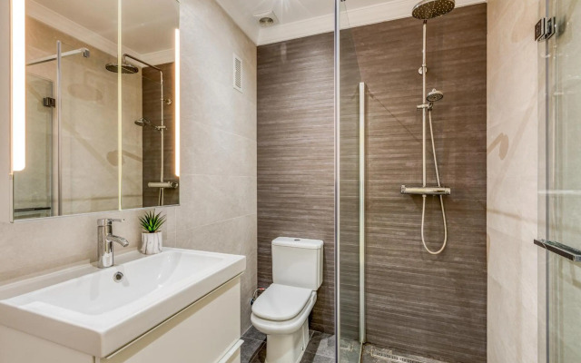 Marvellous Apartment with Great Terrace (PA 1-6)