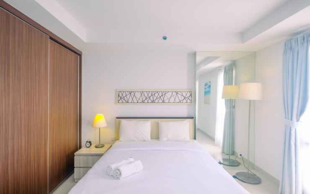 Elegant Studio Apartment at Azalea Suites Cikarang By Travelio