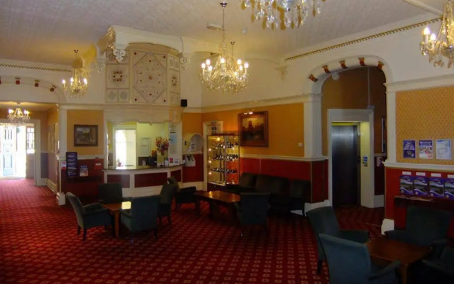 Hotel De Paris