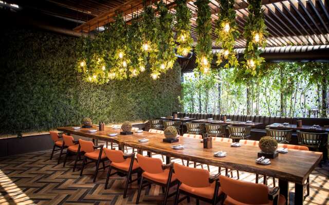 Radisson Blu Hotel, Abu Dhabi Yas Island