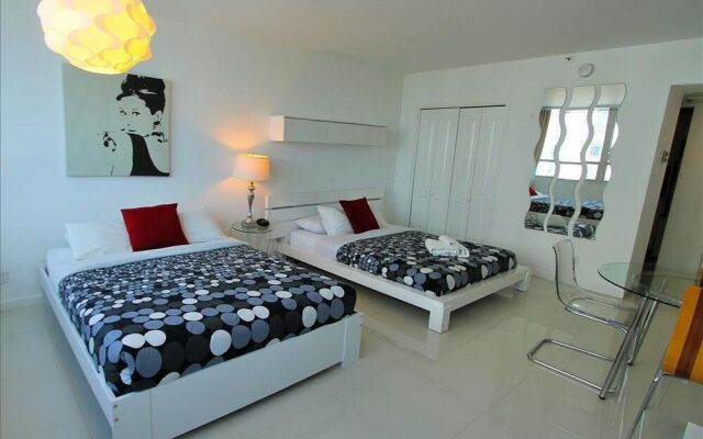 Soleil Apartments at Castle Beach Club