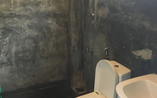 Colombo Beach Hostel