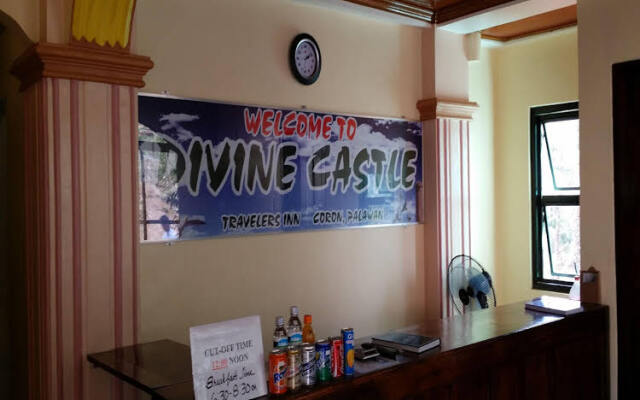 Divine Castle Travelers Inn