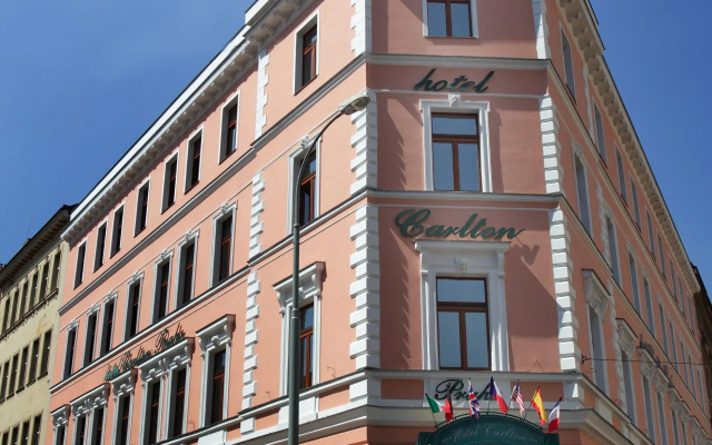 Hotel Carlton